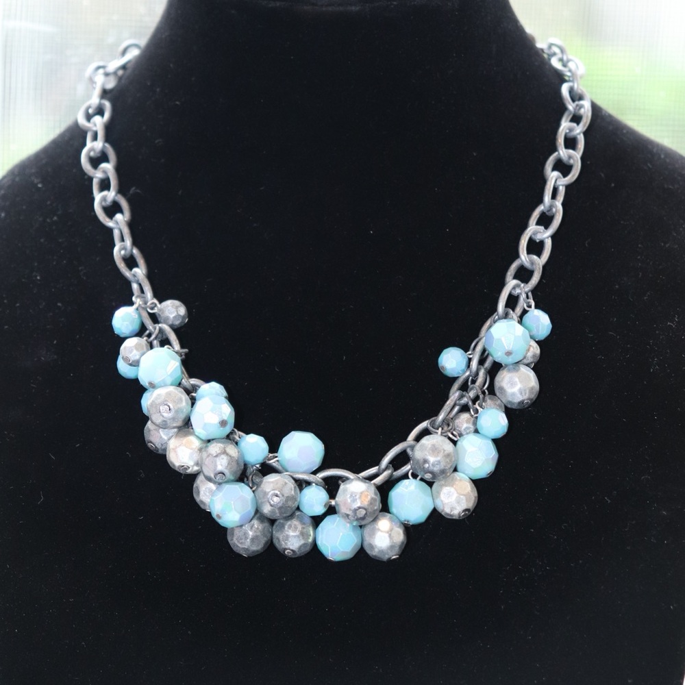 TURQUOISE & SILVER COLOR FACETED BEADED NECKLACE